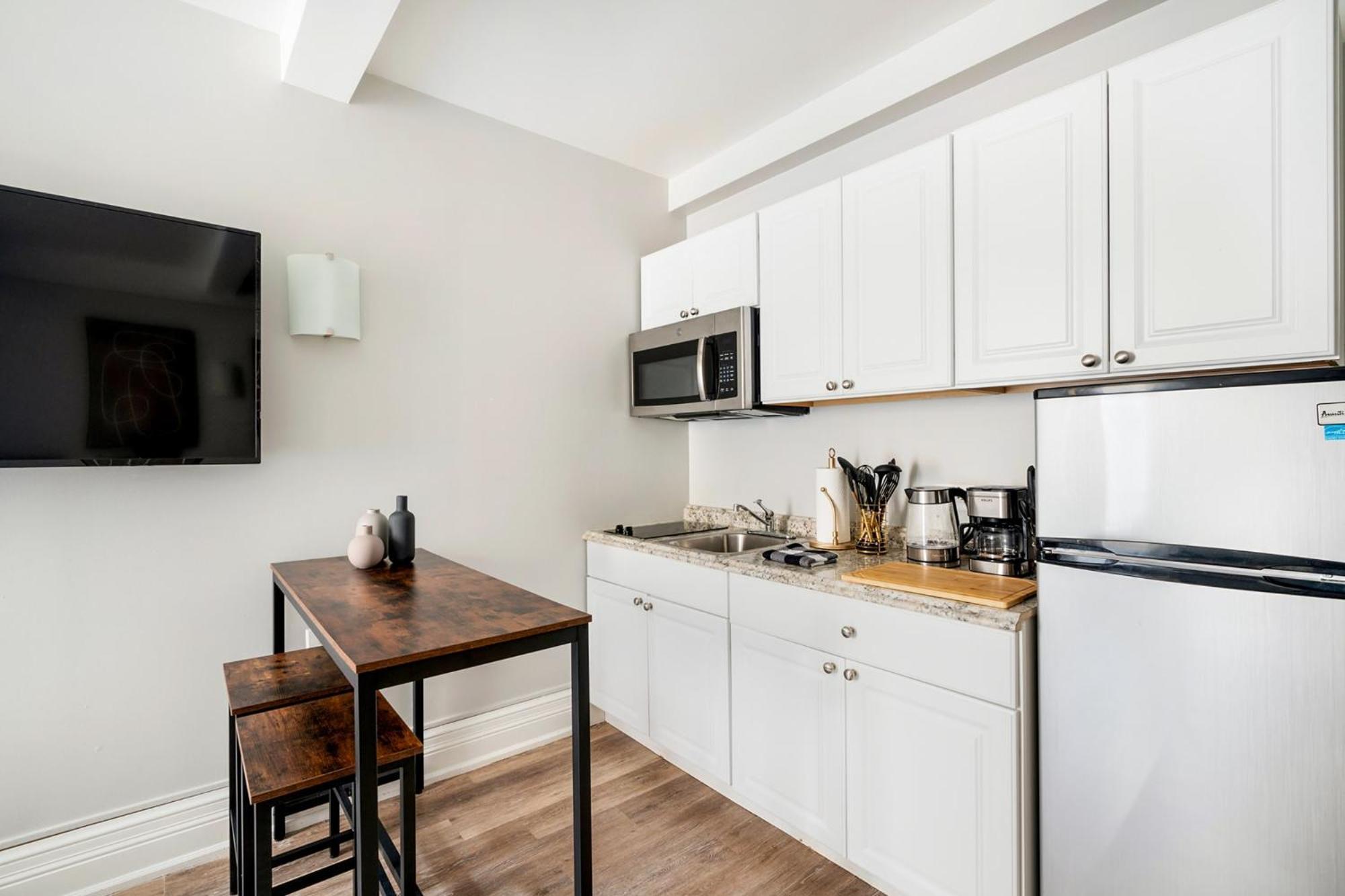 73-410 Luxury 24 Dm New Uws Gym Laundry Appartement *
