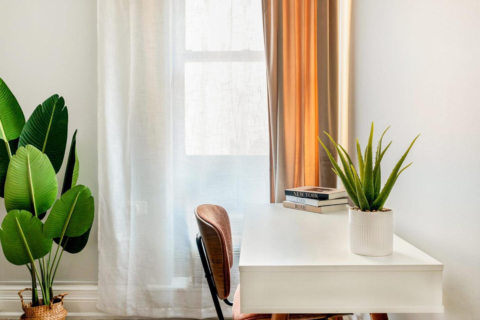 73-410 Luxury 24 Dm New Uws Gym Laundry Appartement *